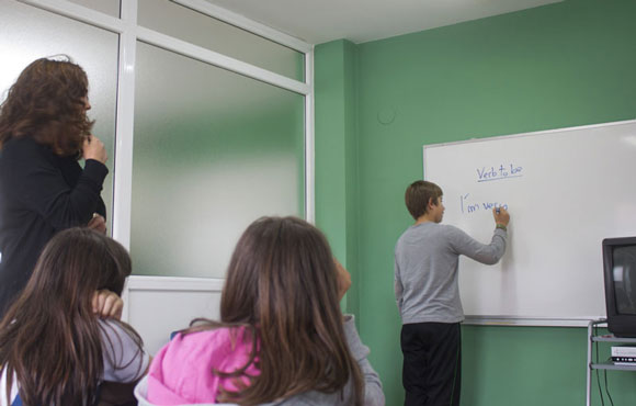 inglés para niños en Lasarte. apoyo escolar